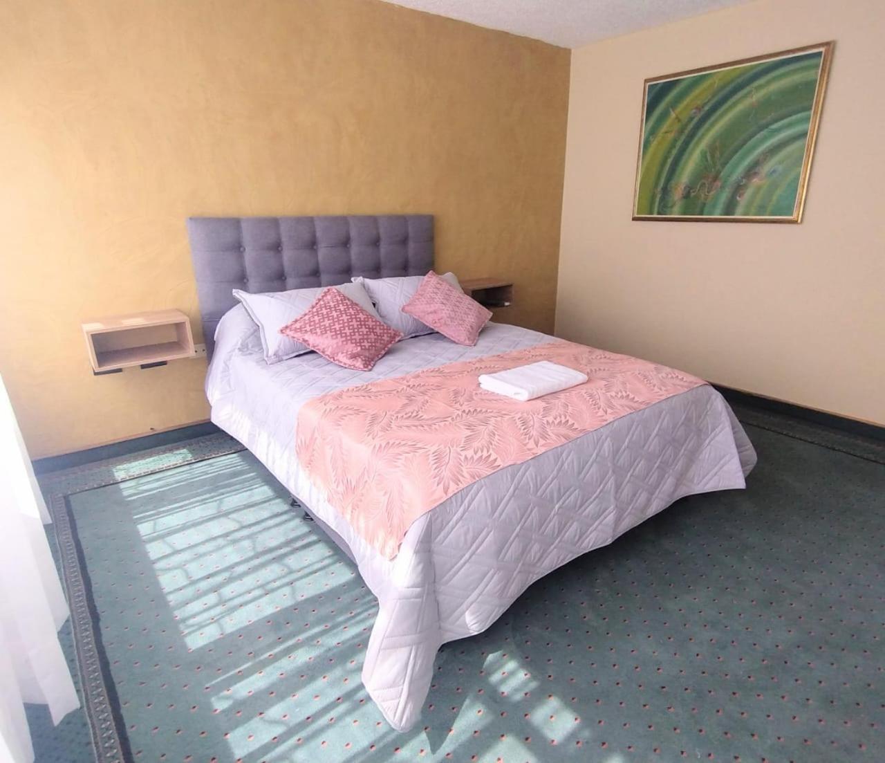 Innovar Casa Hostal ボゴタ エクステリア 写真